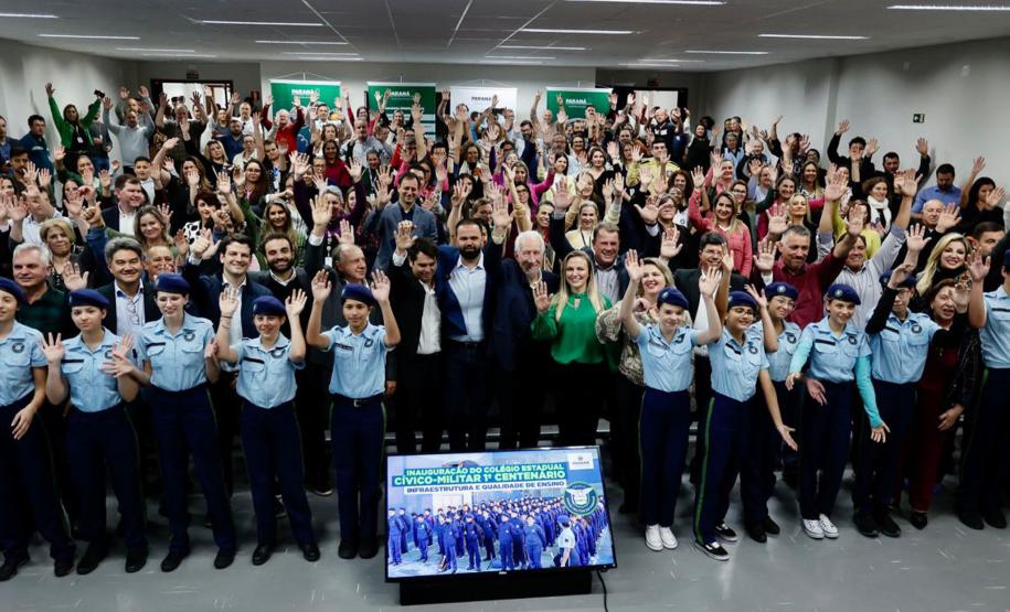PREDUC MARCA PRESENÇA EM INAUGURAÇÃO DE ESCOLA CÍVICO-MILITAR